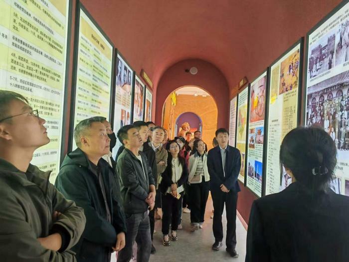 宝应县挂职干部与“三支”人员赴安边镇开展主题党日活动.jpg